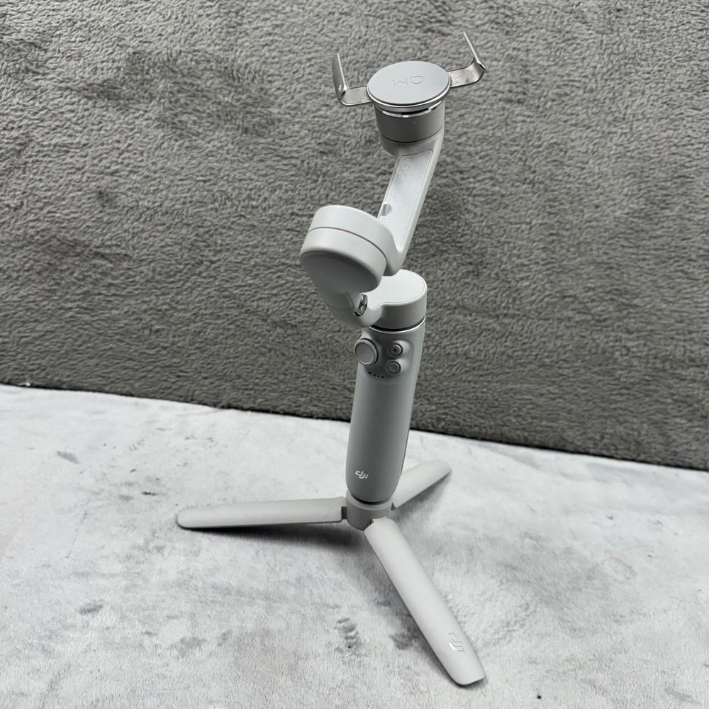 DJI OM 5 Smartphone Gimbal Stabilizer Athens Gray Excellent Foldable Extension‎